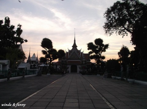 WISATA THAILAND: SEHARI GA CUKUP MENGELILINGI BANGKOK