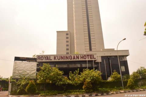 REVIEW HOTEL: MELEPAS STRESS DI ROYAL KUNINGAN HOTEL, JAKARTA