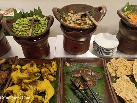 KULINER JAKARTA: MANGUT MANYUNG BU FAT, PEDASNYA MANTAP MENJURA