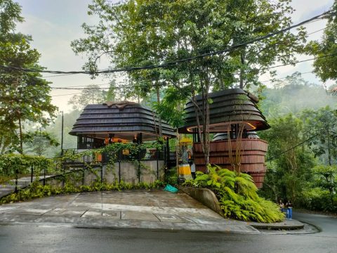 KULINER BALI: WYAH UBUD, KAFE BERTEMA ALAM DENGAN DESIGN UNIK