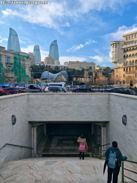 bangunan unik di azerbaijan