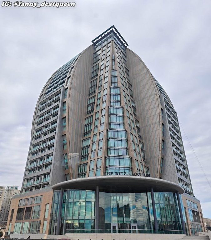 bangunan unik di azerbaijan