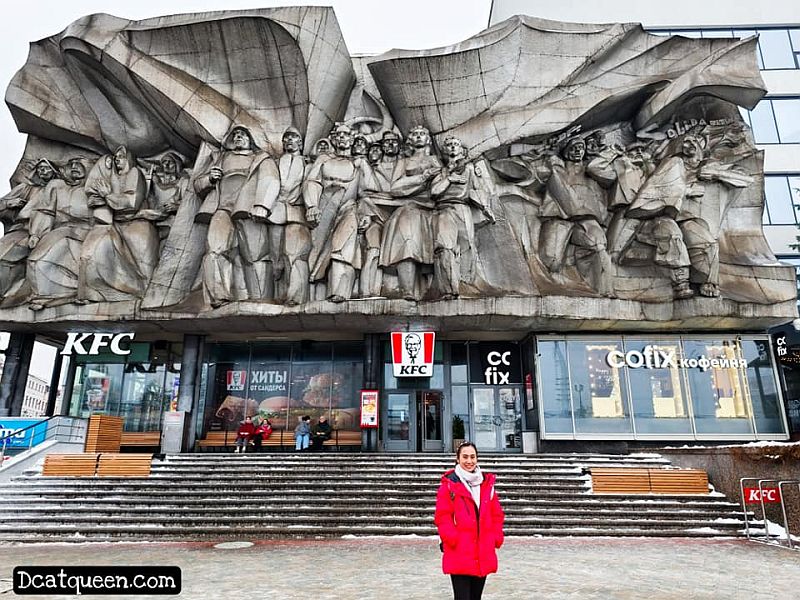 patung dan monumen unik di minsk belarus