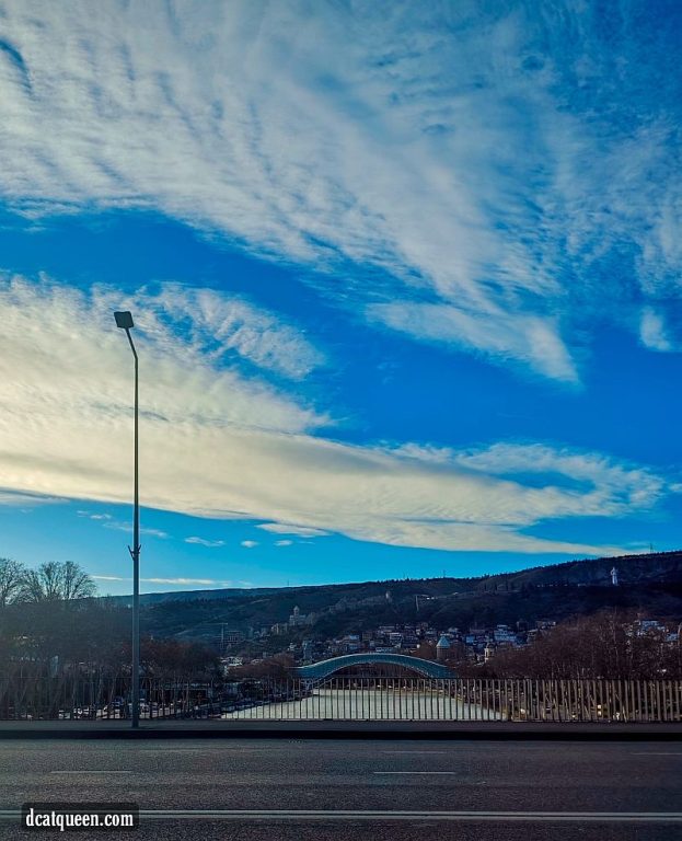 kota tbilisi seperti apa