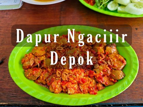 KULINER DEPOK: SANTAP SIANG KULINER KHAS BETAWI DI DAPUR NGACIIIR