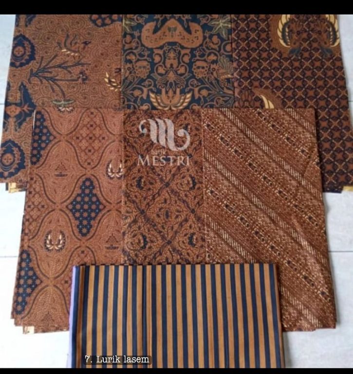 upacara adat indonesia yang pakai batik