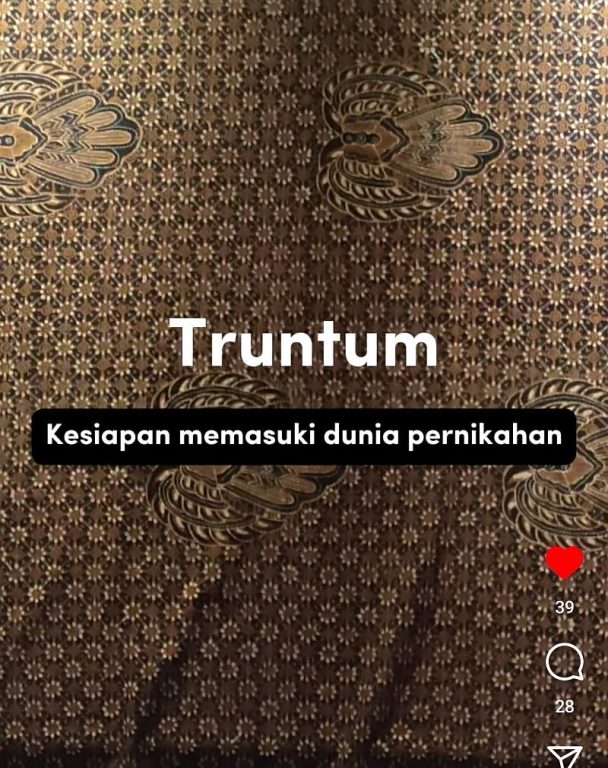 batik yg dipakai ketika midodareni