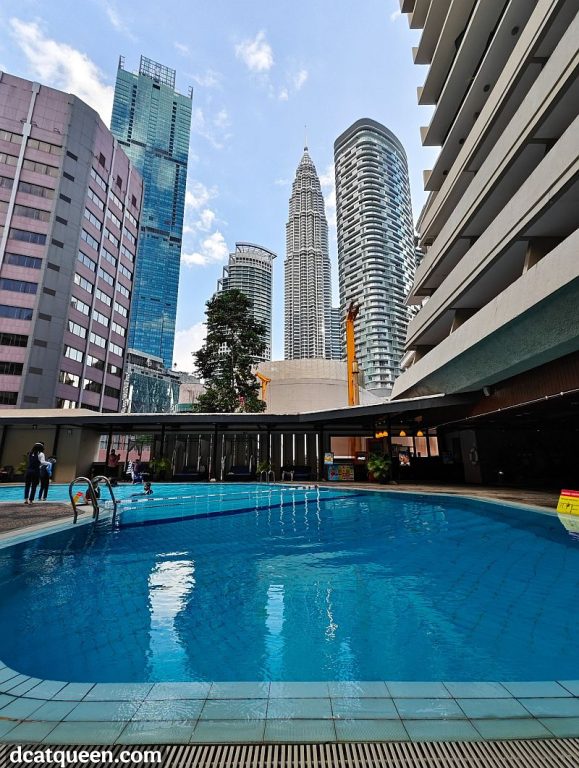 hotel dengan kolam renang di kuala lumpur