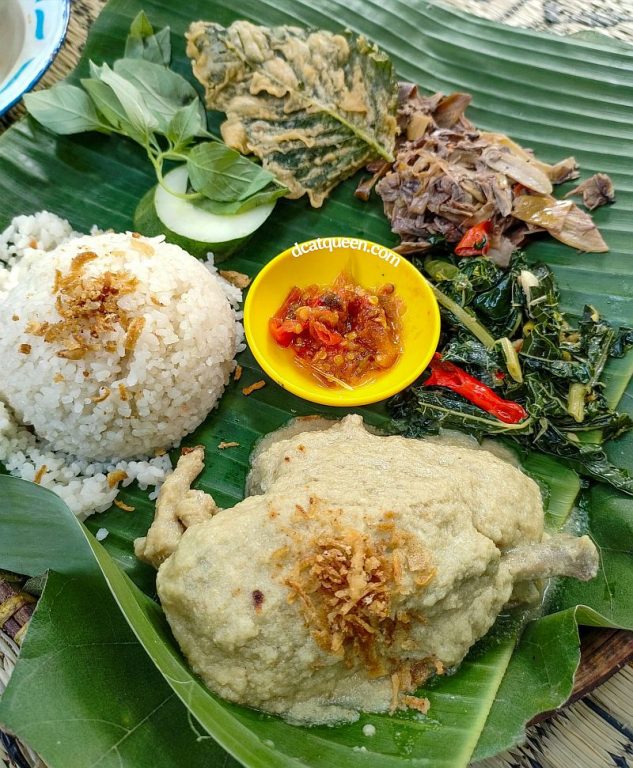 restoran menjual ingkung enak 