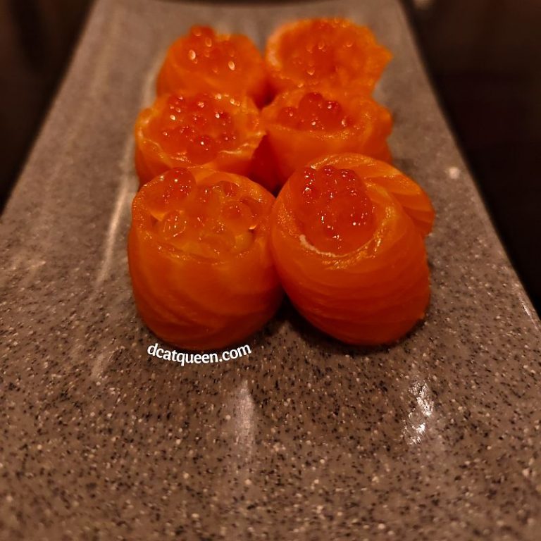tempat makan sushi enak dan halal