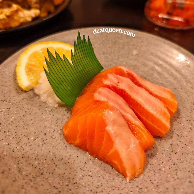 tempat makan sushi enak