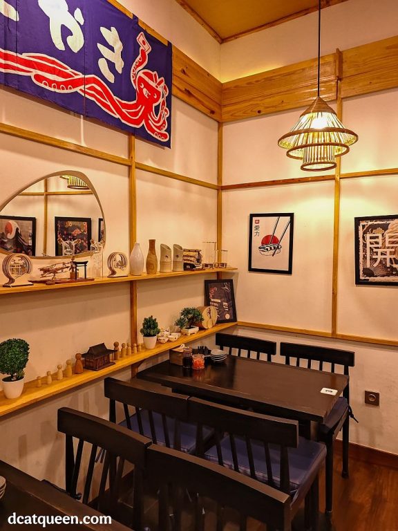 tempat makan sushi enak dan nyaman