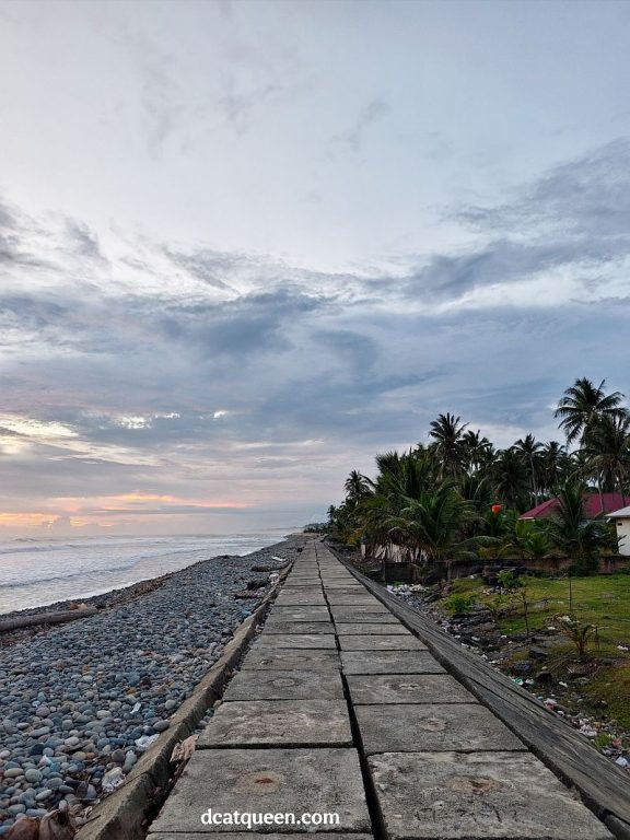 pantai di bengkulu