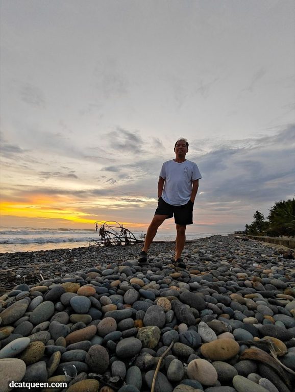 pantai yang dilewati saat road trip ke bengkulu