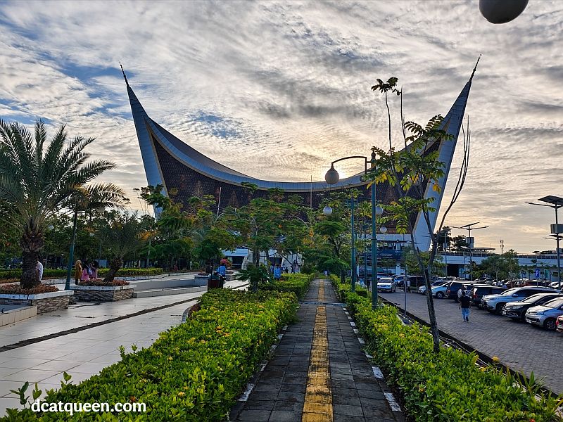 tempat ibadah yang menarik di sumatera barat