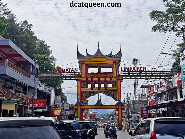 kuliner khas bukittinggi dekat jam gadang