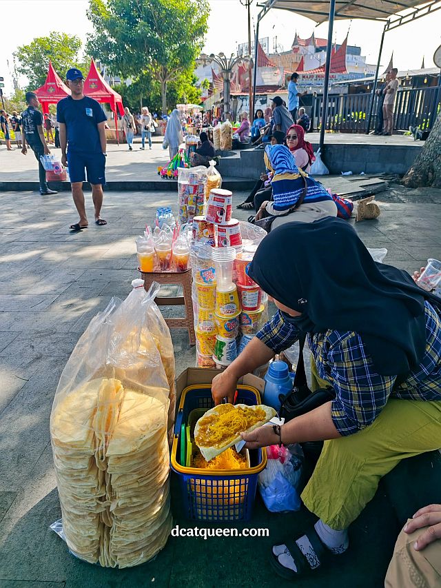 kuliner setengah hari di bukittinggi