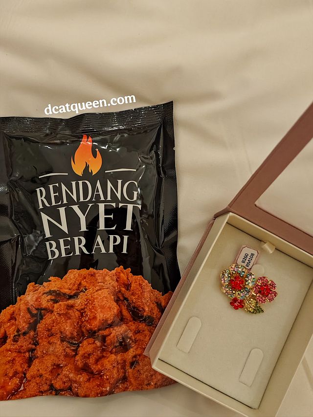 contoh oleh-oleh untuk teman