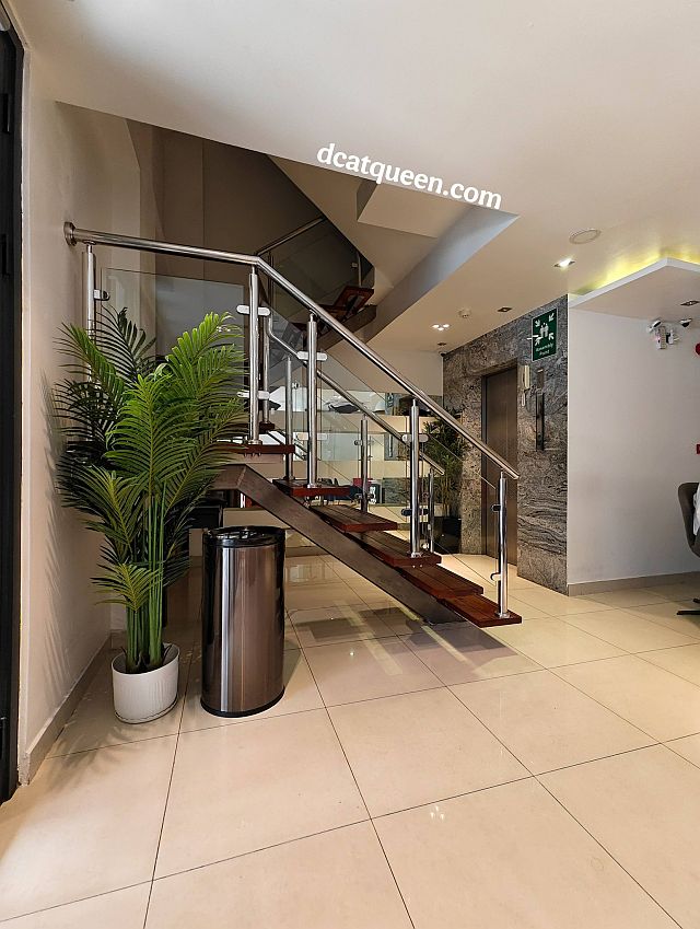 hotel dengan lift dekat pantai di male city