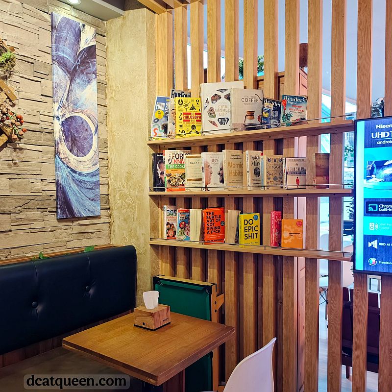 cafe buku di male city maldives