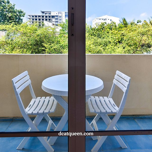 hotel dengan balkon di maafushi