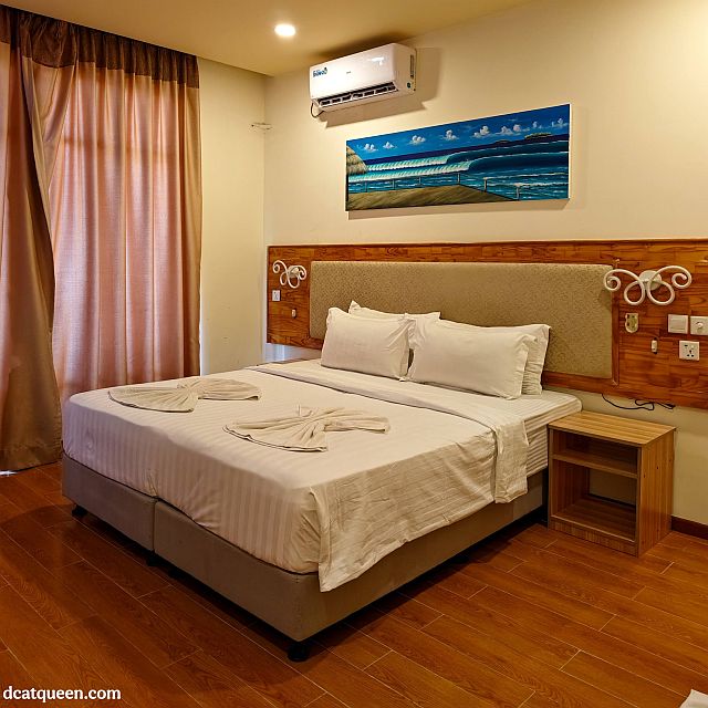 kamar hotel di maafushi