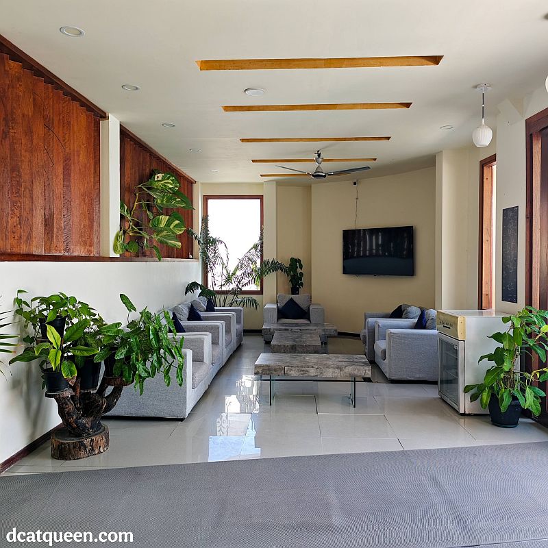 hotel dekat pantai di maafushi