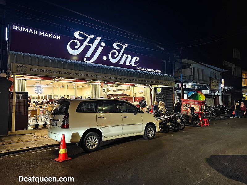 tempat makan enak di bandung