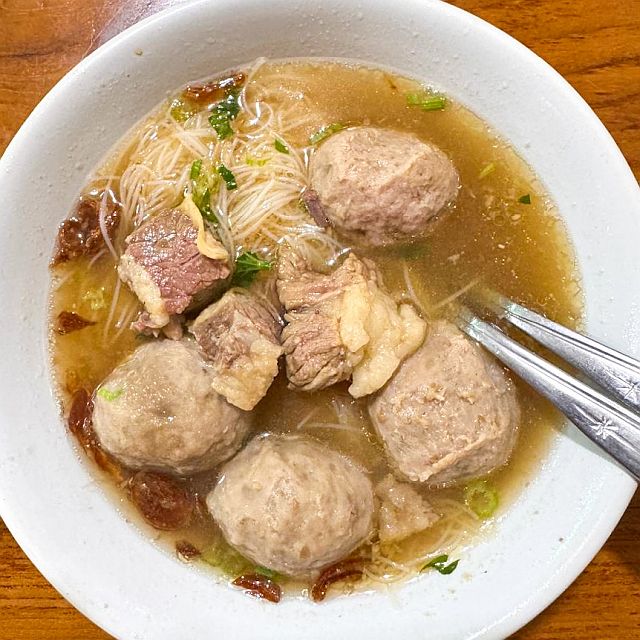 bakso legend dan enak di jakarta