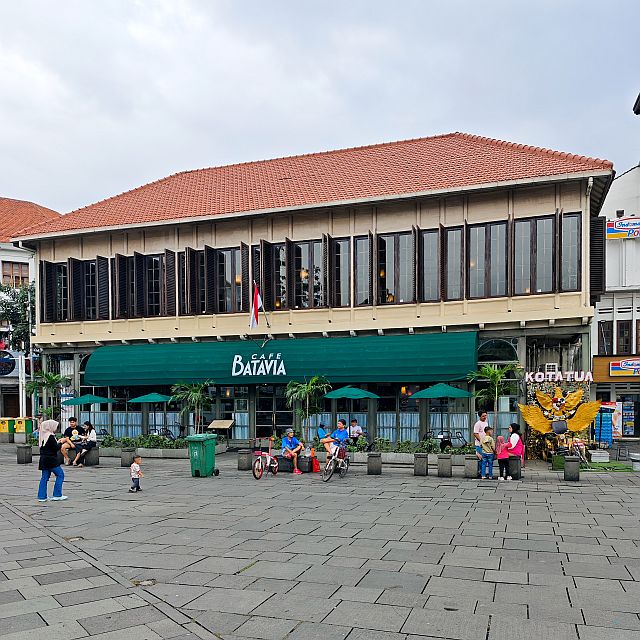 cafe di jaman belanda