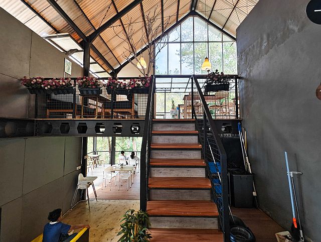 tempat makan enak di lembang