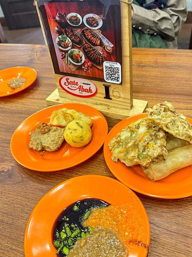 rekomendasi tempat makan enak di bandung