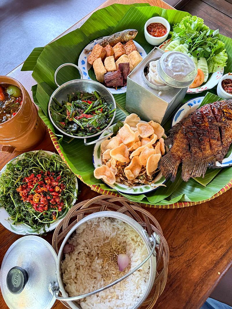 menu khas sunda yang enak