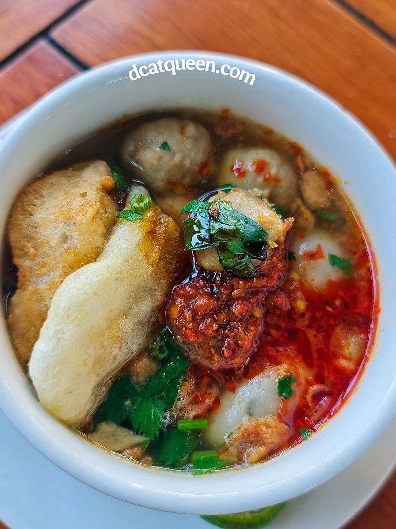 hotel dengan sarapan banyak dan enak di garut